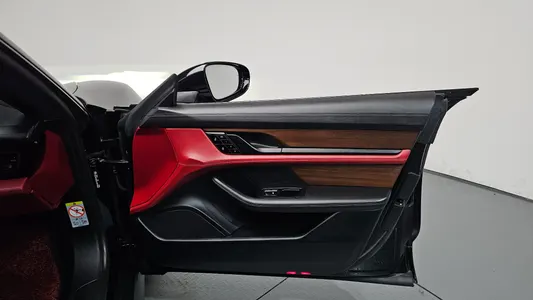 Porsche 타이칸 2023 24
