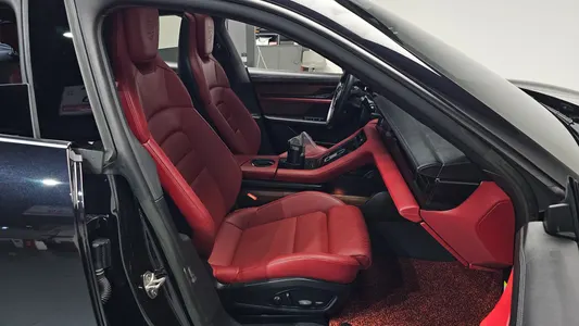Porsche 타이칸 2023 26