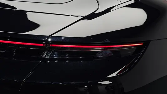 Porsche 타이칸 2023 23