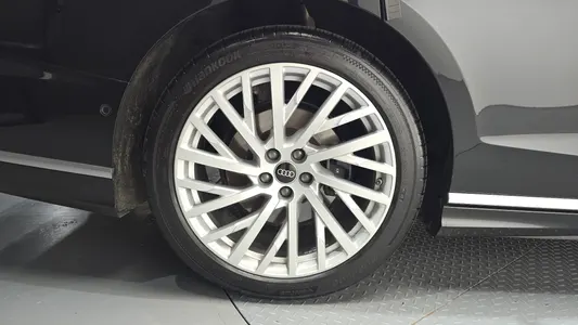 Audi A8 (D5) 50 TDI LWB 2021 5
