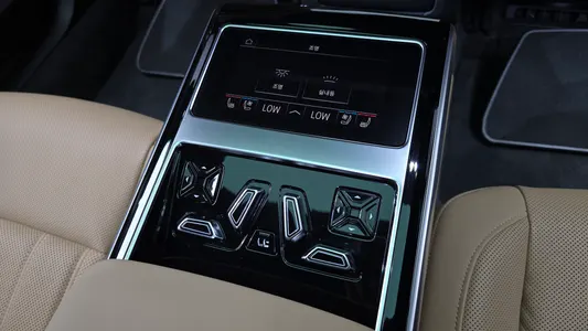 Audi A8 (D5) 50 TDI LWB 2021 37