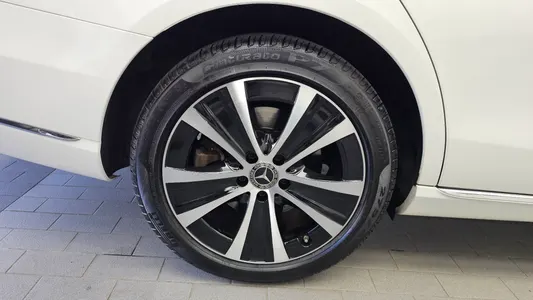 Mercedes-Benz E-Class W213 E300e 2019 5