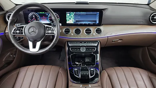 Mercedes-Benz E-Class W213 E300e 2019 7