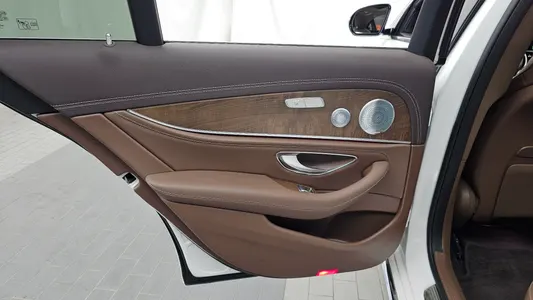 Mercedes-Benz E-Class W213 E300e 2019 25