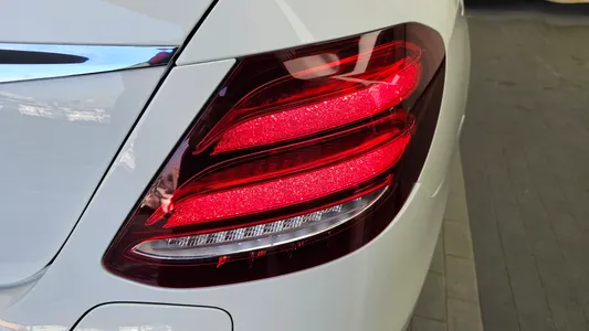 Mercedes-Benz E-Class W213 E300e 2019 23