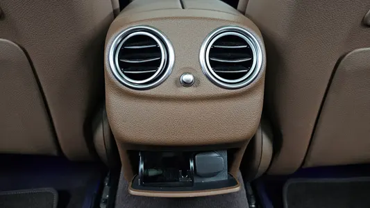 Mercedes-Benz E-Class W213 E300e 2019 29