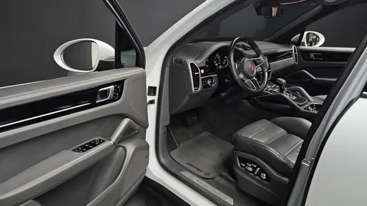 Porsche (PO536) 3.0 2019 11