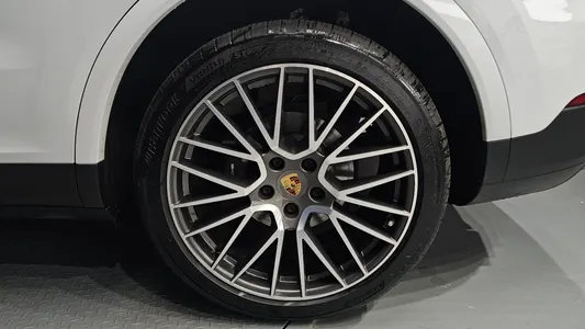 Porsche (PO536) 3.0 2019 21