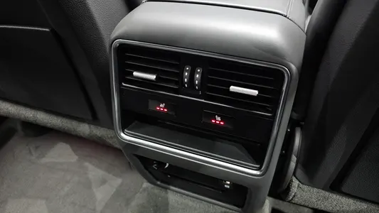 Porsche (PO536) 3.0 2019 27