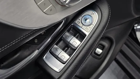 Mercedes-Benz C-Class W205 C200 2018 14