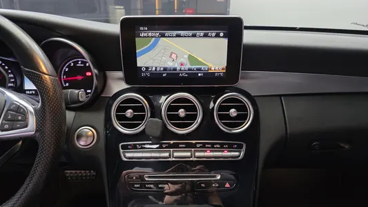Mercedes-Benz C-Class W205 C200 2018 31