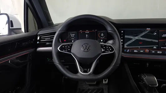 Volkswagen 3 3.0 TDI R-Line 2023 13