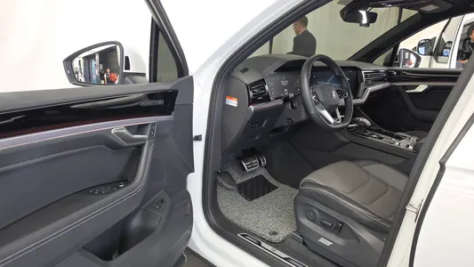 Volkswagen 3 3.0 TDI R-Line 2023 10