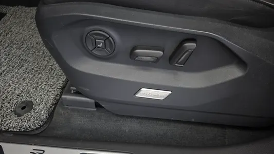 Volkswagen 3 3.0 TDI R-Line 2023 31