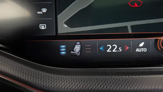 Volkswagen 3 3.0 TDI R-Line 2023 32