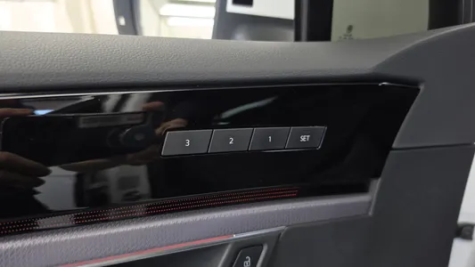 Volkswagen 3 3.0 TDI R-Line 2023 35