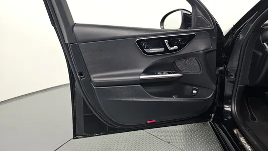 Mercedes-Benz C-Class W206 C200 2022 24