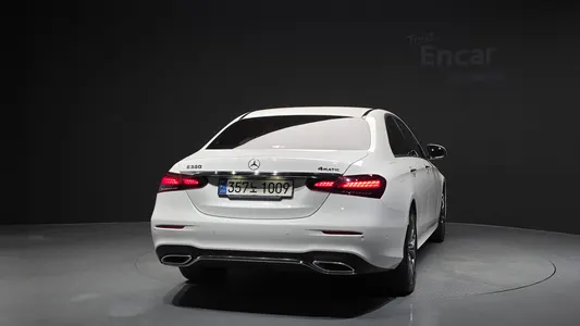 Mercedes-Benz E-Class W213 E220d 4MATIC AMG Line 2022 4