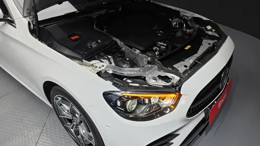 Mercedes-Benz E-Class W213 E220d 4MATIC AMG Line 2022 6