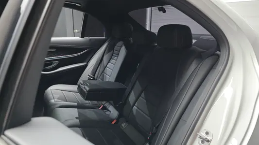 Mercedes-Benz E-Class W213 E220d 4MATIC AMG Line 2022 12