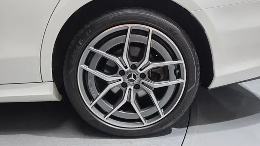 Mercedes-Benz E-Class W213 E220d 4MATIC AMG Line 2022 21