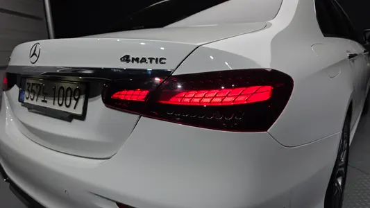 Mercedes-Benz E-Class W213 E220d 4MATIC AMG Line 2022 23