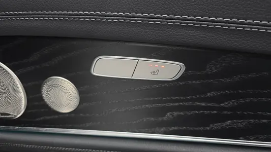 Mercedes-Benz E-Class W213 E220d 4MATIC AMG Line 2022 29