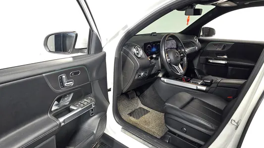 Mercedes-Benz GLB-Class X247 GLB220 2021 9