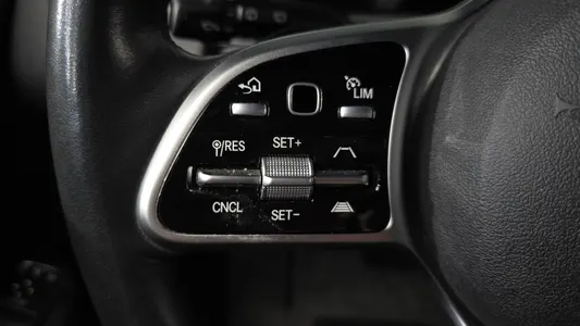 Mercedes-Benz GLB-Class X247 GLB220 2021 16