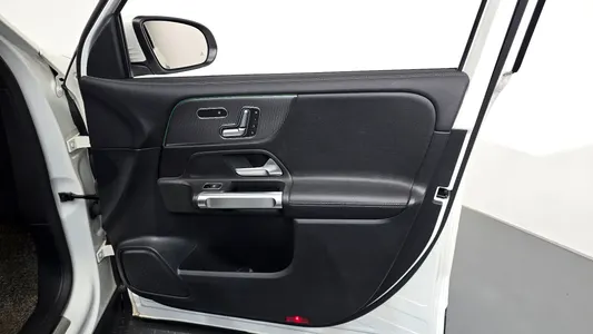 Mercedes-Benz GLB-Class X247 GLB220 2021 24