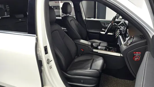 Mercedes-Benz GLB-Class X247 GLB220 2021 26