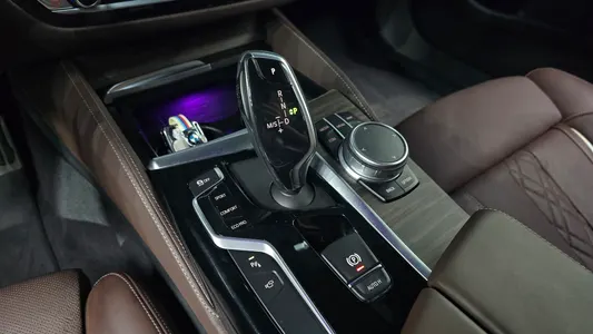BMW 5 Series (G30) 520d M 2020 8
