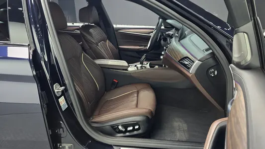 BMW 5 Series (G30) 520d M 2020 9