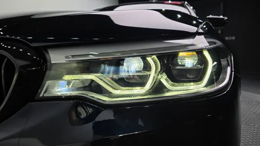 BMW 5 Series (G30) 520d M 2020 22
