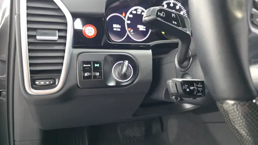 Porsche (PO536) 3.0 2019 17