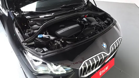 BMW 2 Series Tourer (U06) 220i M 2023 5