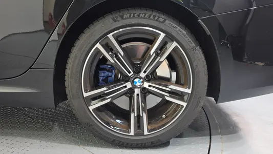 BMW 3 Series (G20) 320i M 2026 21