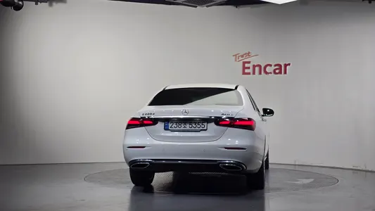 Mercedes-Benz E-Class W213 E220d 4MATIC 2023 4