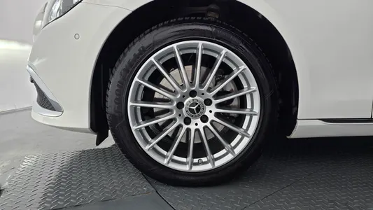 Mercedes-Benz E-Class W213 E220d 4MATIC 2023 5