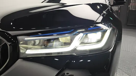 BMW 5 Series (G30) 530e M 2023 22