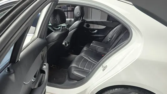 Mercedes-Benz C-Class W205 C220 d 2017 12