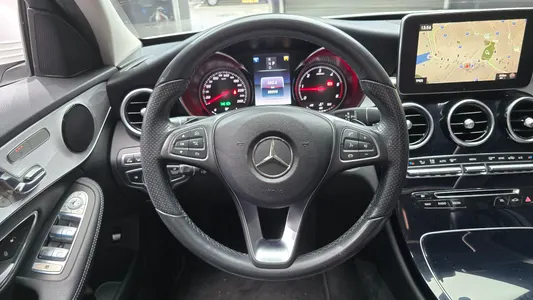 Mercedes-Benz C-Class W205 C220 d 2017 13