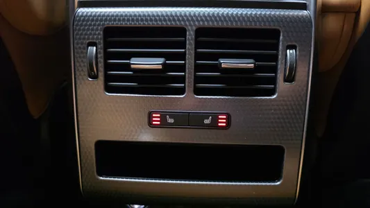 Land Rover 2 3.0 SDV6 HSE 2019 31