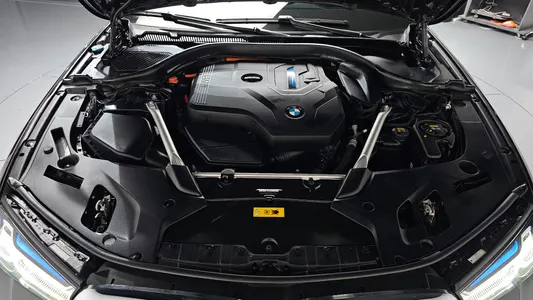 BMW 5 Series (G30) 530e M 2021 5