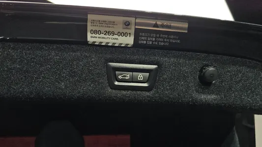 BMW 5 Series (G30) 530e M 2021 27