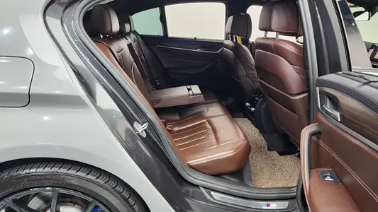 BMW 5 Series (G30) 530i xDrive M 2017 11