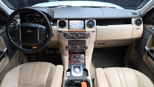 Land Rover 4 3.0 SDV6 SE 2016 7