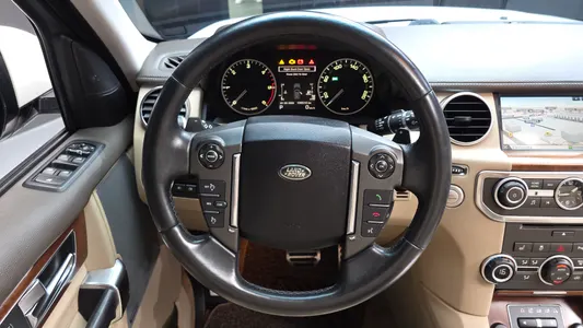 Land Rover 4 3.0 SDV6 SE 2016 13