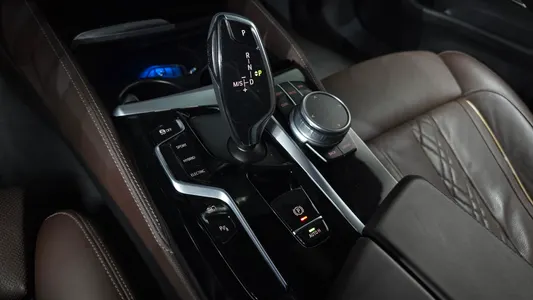 BMW 5 Series (G30) 530e M 2022 9