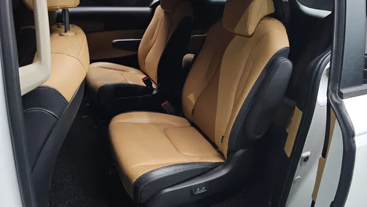 Kia Carnival 9 2022 12